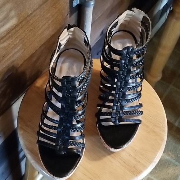 Summer wedges - Picture 2 of 3